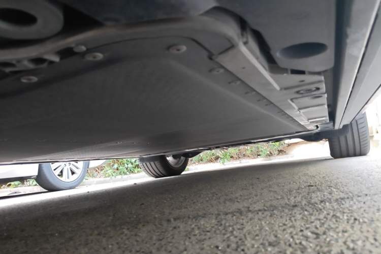 Used ONVO Luxeed L90 2025 Model—Max Six-Seater Version Chassis Front Left