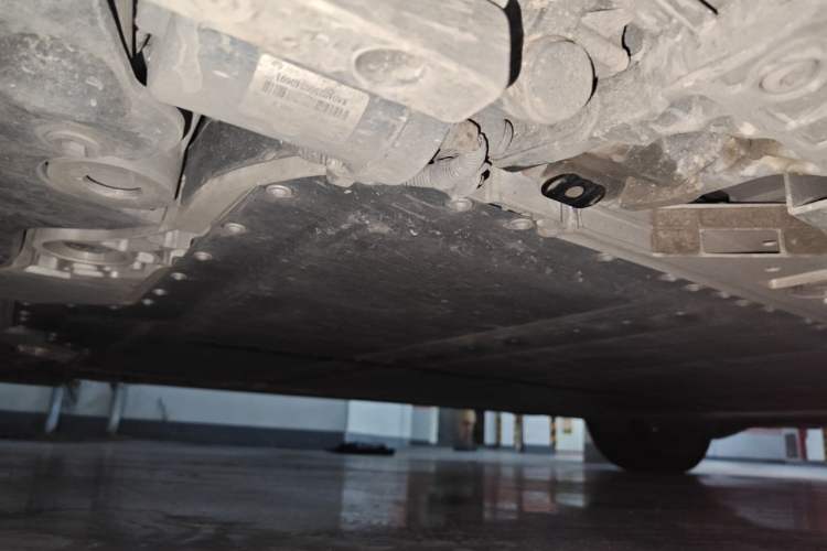 Used ONVO Luxeed L90 2025 Model—Ultra Six-Seater Version Chassis Front Left