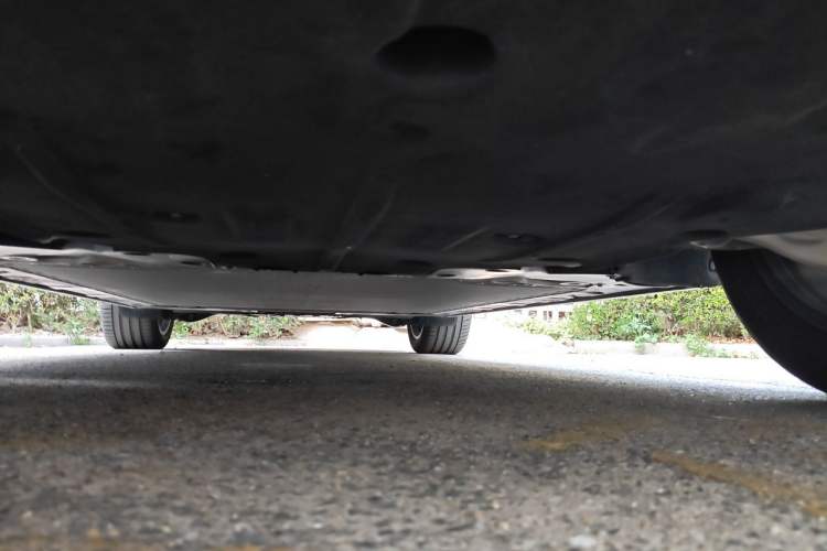 Used ONVO Luxeed L90 2025 Model—Max Six-Seater Version Chassis Front