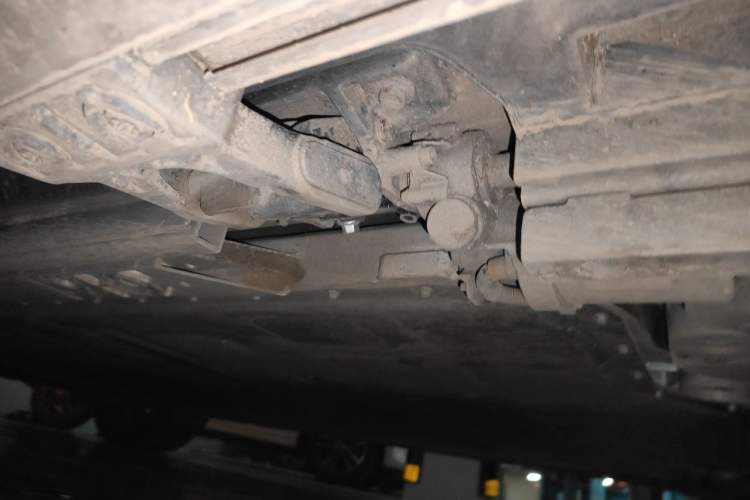 Used ONVO Luxeed L90 2025 Model—Max Six-Seater Version Chassis Front Right