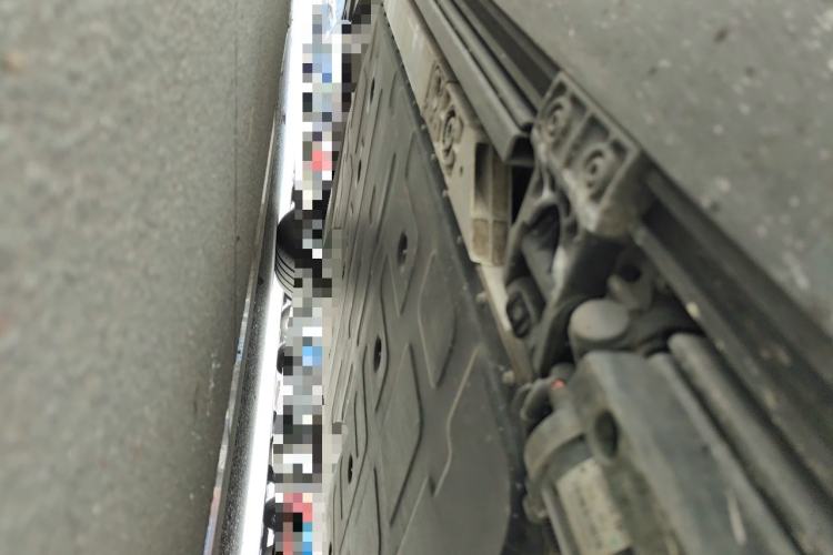 Used ONVO Luxeed L90 2025 Model—Ultra Six-Seater Version Chassis Front Right