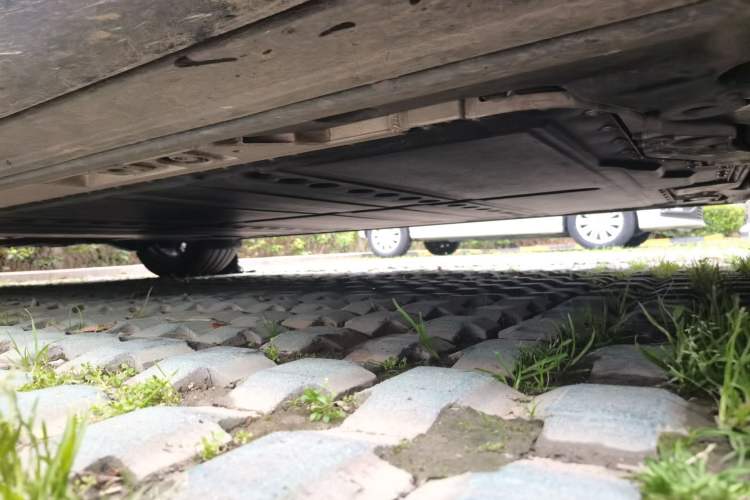 Used ONVO Luxeed L90 2025 Model—Max Six-Seater Version Chassis Front Right