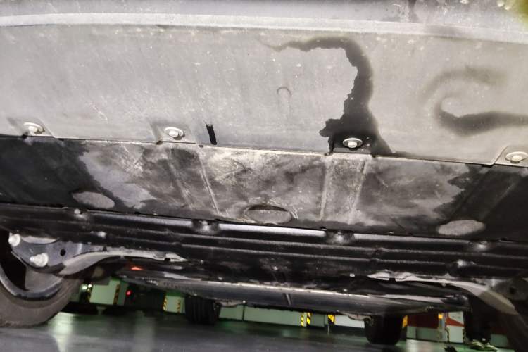 Used ONVO Luxeed L90 2025 Model—Ultra Six-Seater Version Chassis Rear