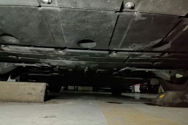 Used ONVO Luxeed L90 2025 Model—Max Six-Seater Version Chassis Rear