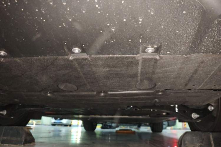 Used ONVO Luxeed L90 2025 Model—Max Six-Seater Version Chassis Rear