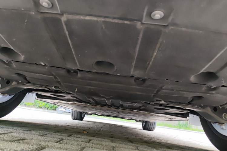 Used ONVO Luxeed L90 2025 Model—Pro Seven-Seater Version Chassis Rear