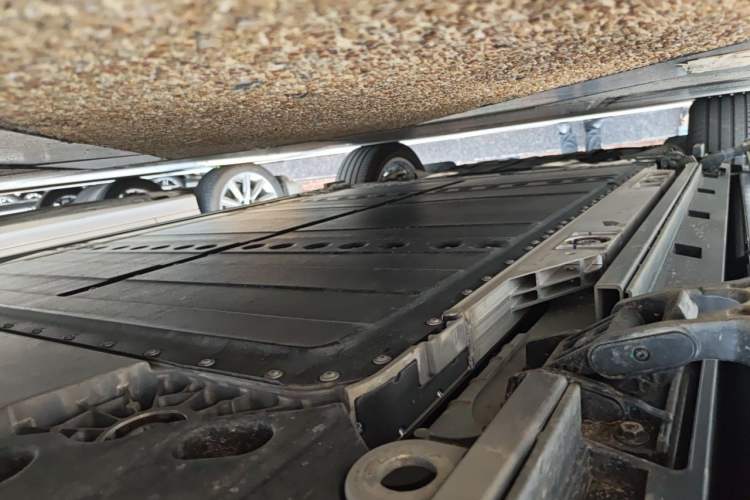 Used ONVO Luxeed L90 2025 Model—Max Six-Seater Version Chassis Rear Left