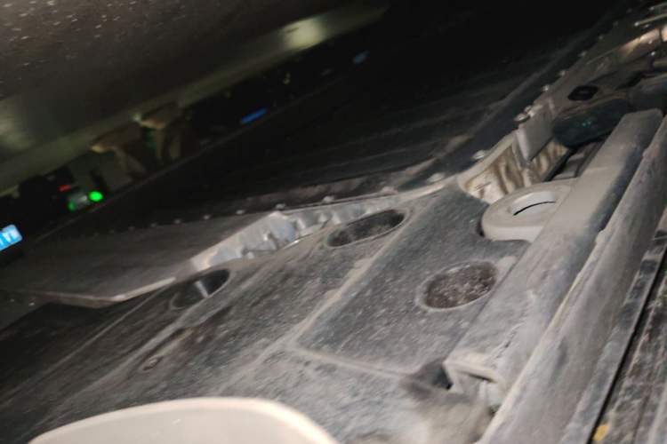 Used ONVO Luxeed L90 2025 Model—Max Six-Seater Version Chassis Rear Left