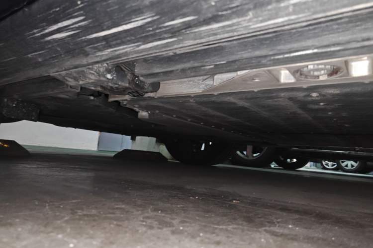 Used ONVO Luxeed L90 2025 Model—Max Six-Seater Version Chassis Rear Left