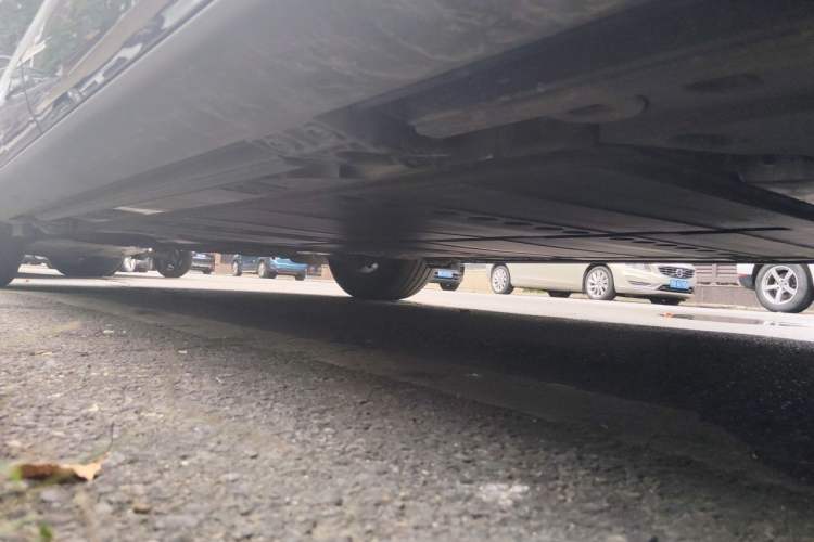 Used ONVO Luxeed L90 2025 Model—Max Seven-Seater Version Chassis Rear Left