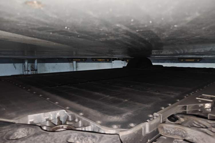 Used ONVO Luxeed L90 2025 Model—Ultra Six-Seater Version Chassis Rear Left