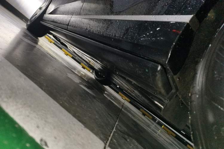 Used ONVO Luxeed L90 2025 Model—Max Six-Seater Version Chassis Rear Left
