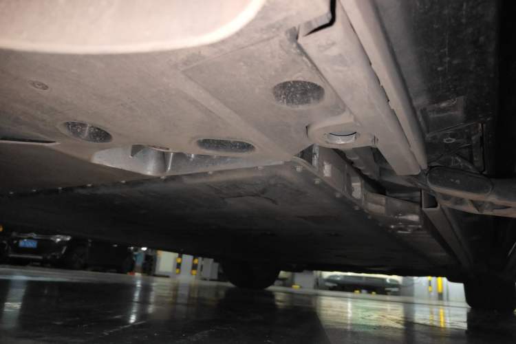 Used ONVO Luxeed L90 2025 Model—Max Six-Seater Version Chassis Rear Right