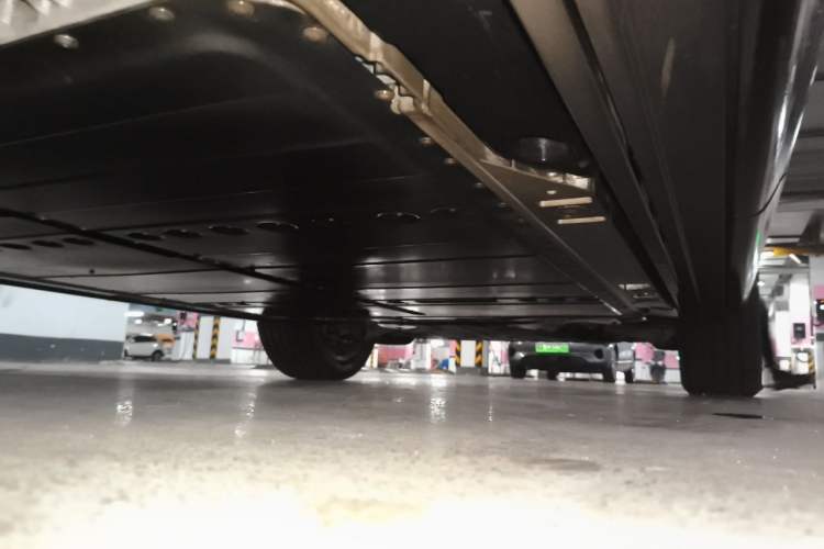 Used ONVO Luxeed L90 2025 Model—Max Six-Seater Version Chassis Rear Right