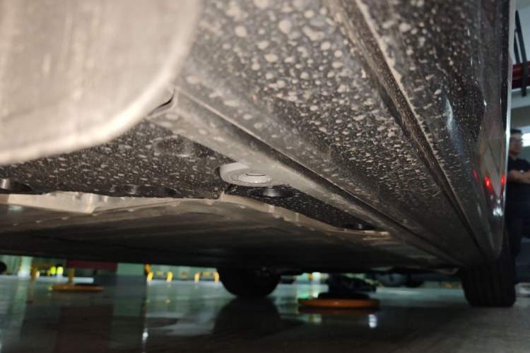 Used ONVO Luxeed L90 2025 Model—Max Six-Seater Version Chassis Rear Right