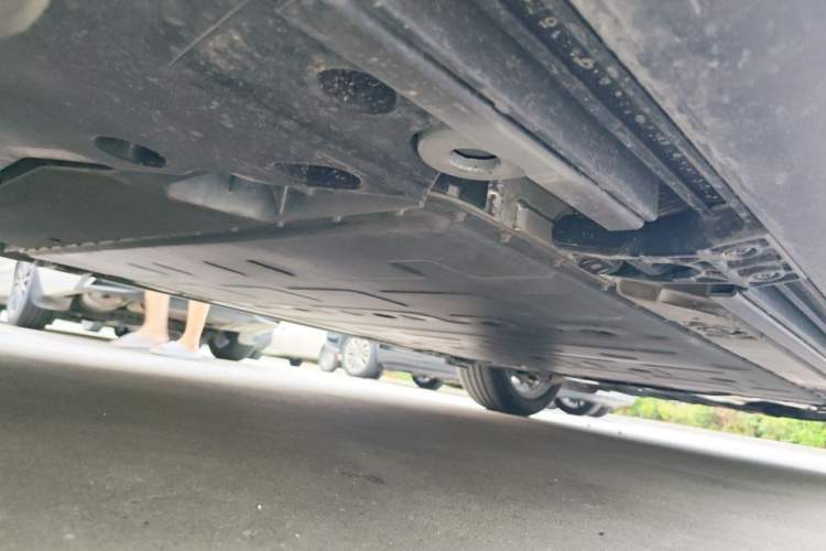 Used ONVO Luxeed L90 2025 Model—Max Six-Seater Version Chassis Rear Right