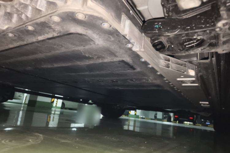 Used ONVO Luxeed L90 2025 Model—Max Six-Seater Version Chassis Rear Right