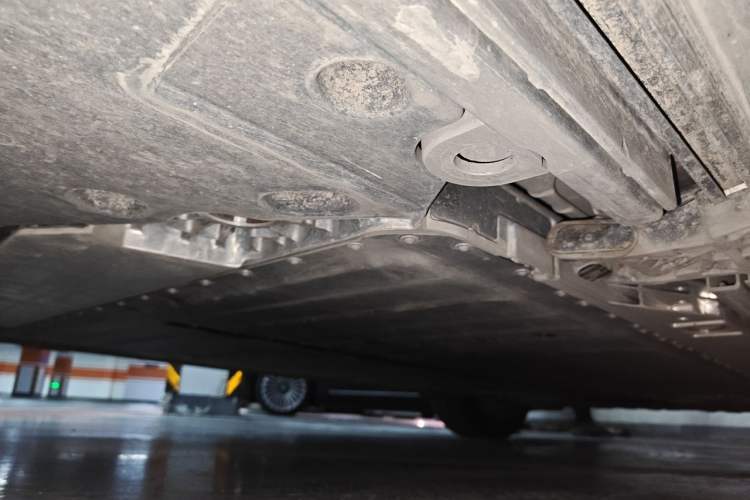 Used ONVO Luxeed L90 2025 Model—Ultra Six-Seater Version Chassis Rear Right