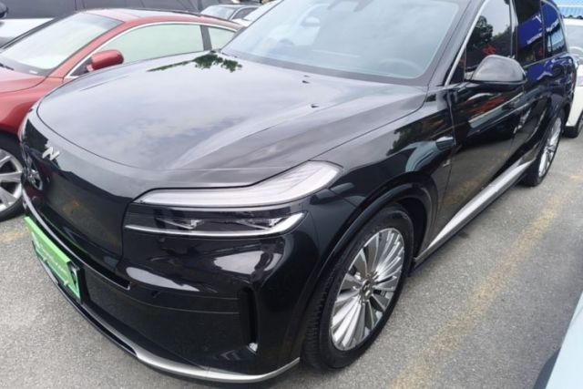 Used ONVO Luxeed L90 2025 Model—Ultra Six-Seater Version