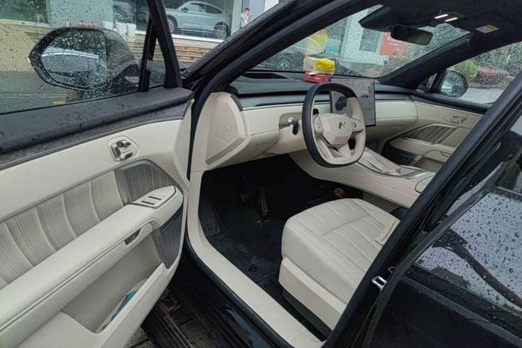 Used ONVO Luxeed L90 2025 Model—Ultra Six-Seater Version Driver Seat