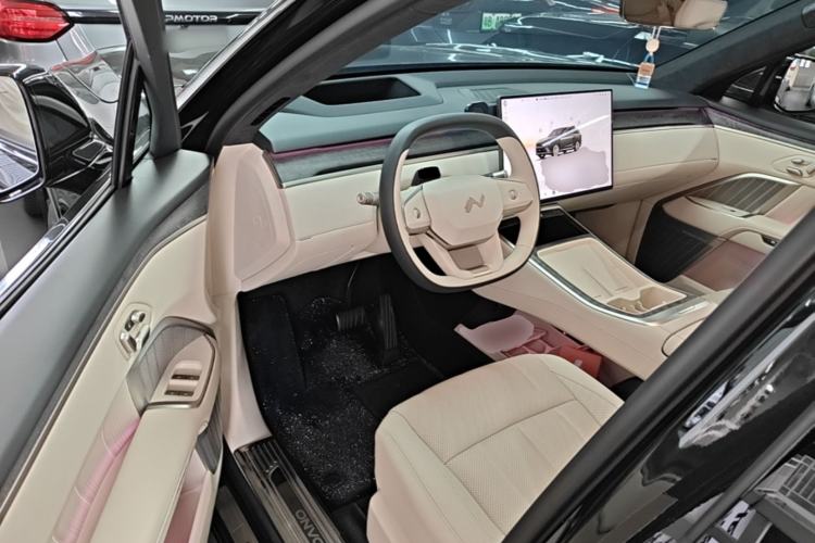 Used ONVO Luxeed L90 2025 Model—Ultra Six-Seater Version Driver Seat