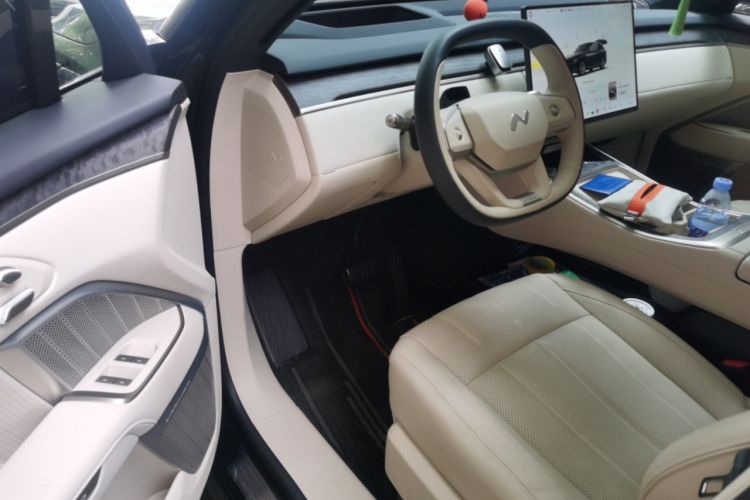 Used ONVO Luxeed L90 2025 Model—Ultra Six-Seater Version Driver Seat