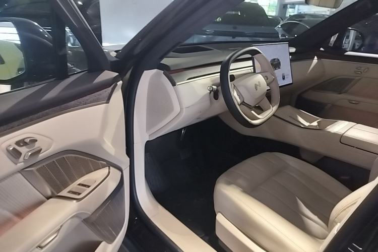 Used ONVO Luxeed L90 2025 Model—Max Six-Seater Version Driver Seat