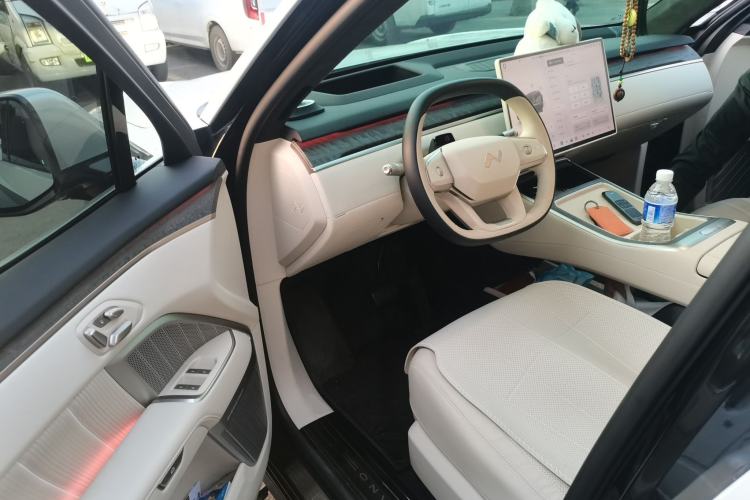Used ONVO Luxeed L90 2025 Model—Max Six-Seater Version Driver Seat