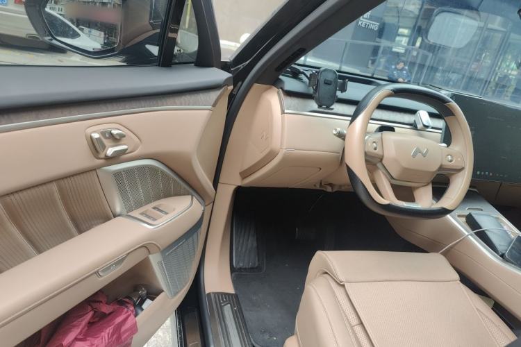 Used ONVO Luxeed L90 2025 Model—Max Six-Seater Version Driver Seat