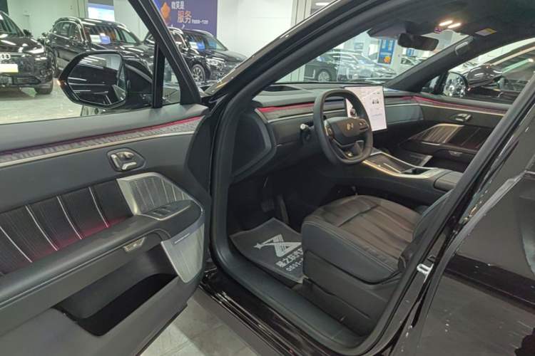 Used ONVO Luxeed L90 2025 Model—Ultra Six-Seater Version Driver Seat
