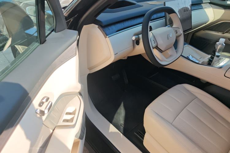 Used ONVO Luxeed L90 2025 Model—Max Six-Seater Version Driver Seat