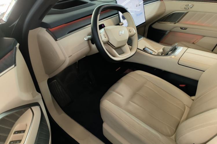 Used ONVO Luxeed L90 2025 Model—Ultra Six-Seater Version Driver Seat