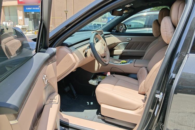 Used ONVO Luxeed L90 2025 Model—Ultra Six-Seater Version Driver Seat