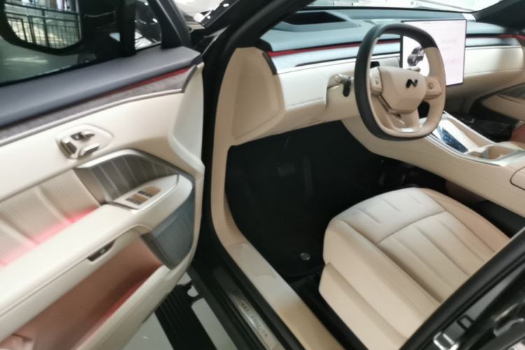 Used ONVO Luxeed L90 2025 Model—Ultra Six-Seater Version Driver Seat