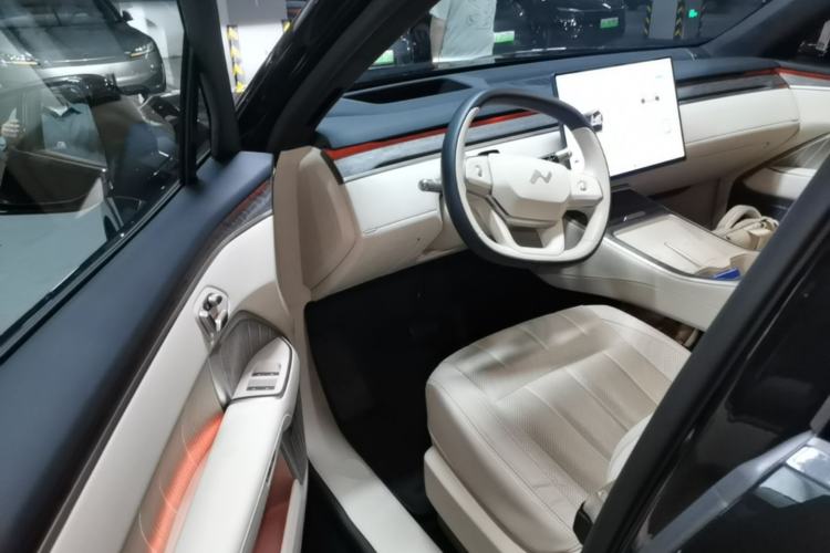 Used ONVO Luxeed L90 2025 Model—Ultra Six-Seater Version Driver Seat