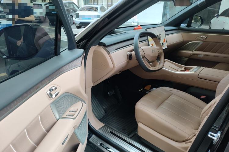 Used ONVO Luxeed L90 2025 Model—Max Six-Seater Version Driver Seat