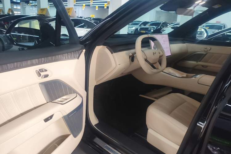 Used ONVO Luxeed L90 2025 Model—Max Six-Seater Version Driver Seat