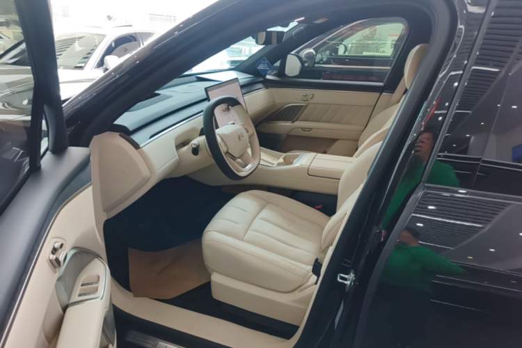 Used ONVO Luxeed L90 2025 Model—Ultra Six-Seater Version Driver Seat