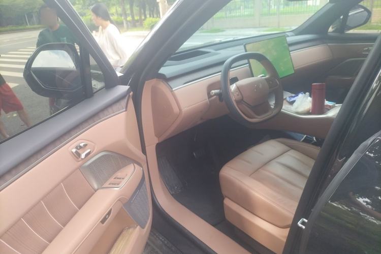 Used ONVO Luxeed L90 2025 Model—Max Six-Seater Version Driver Seat