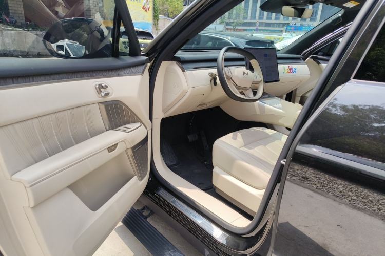 Used ONVO Luxeed L90 2025 Model—Ultra Six-Seater Version Driver Seat
