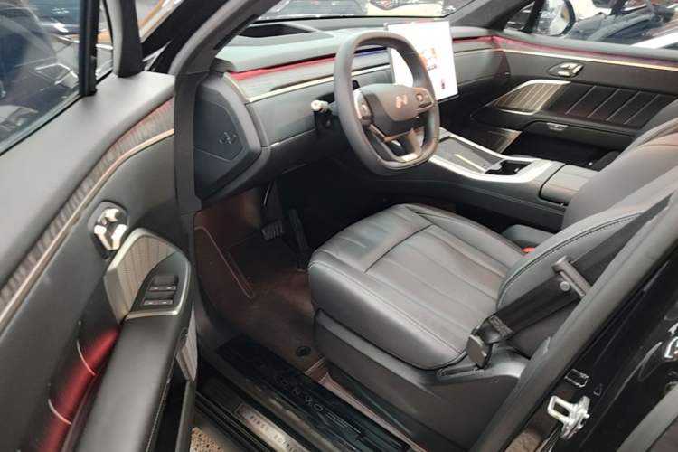 Used ONVO Luxeed L90 2025 Model—Ultra Six-Seater Version Driver Seat
