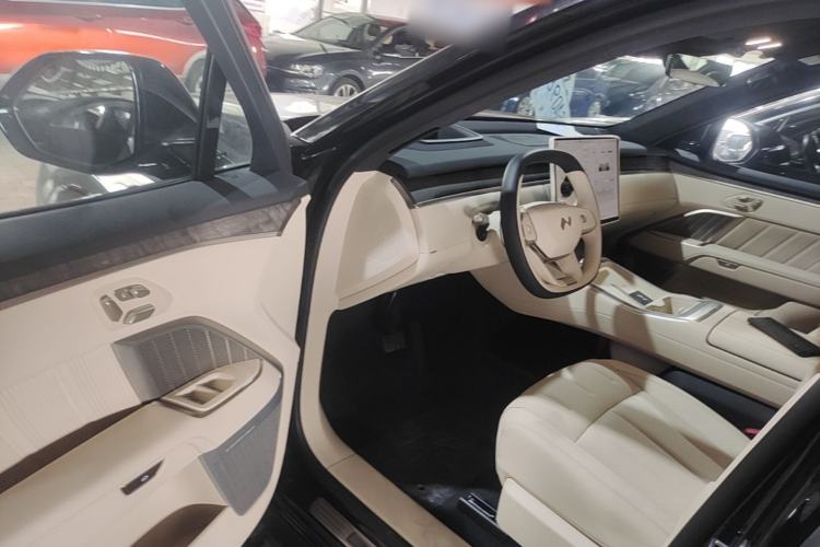 Used ONVO Luxeed L90 2025 Model—Ultra Six-Seater Version Driver Seat