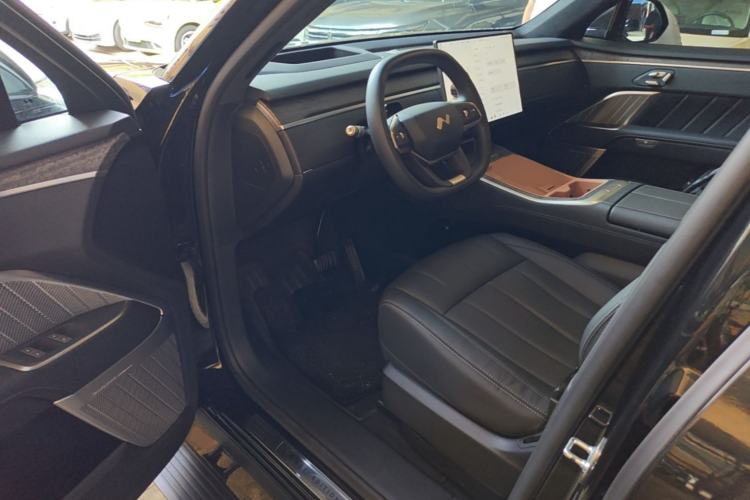Used ONVO Luxeed L90 2025 Model—Ultra Six-Seater Version Driver Seat