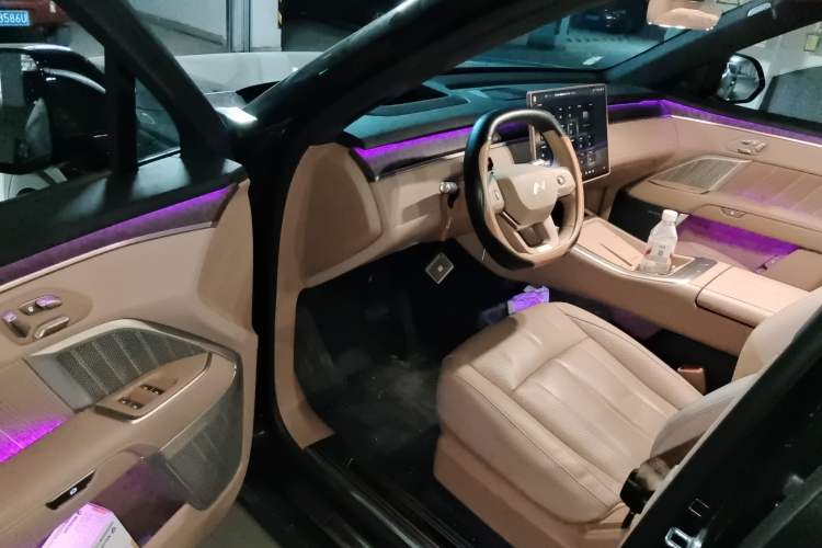 Used ONVO Luxeed L90 2025 Model—Max Six-Seater Version Driver Seat