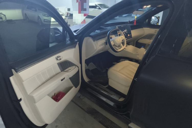 Used ONVO Luxeed L90 2025 Model—Ultra Six-Seater Version Driver Seat