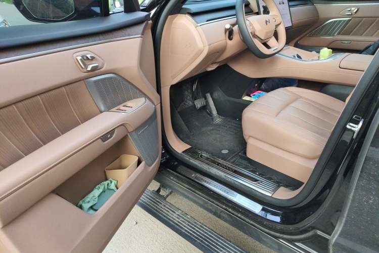 Used ONVO Luxeed L90 2025 Model—Max Six-Seater Version Driver Seat