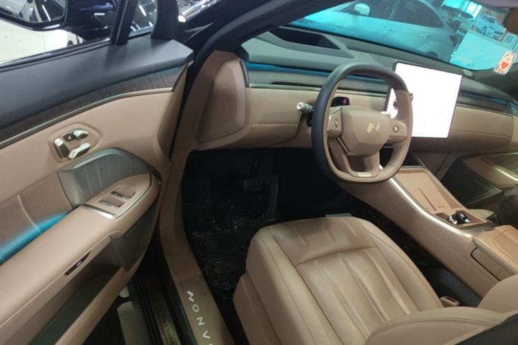Used ONVO Luxeed L90 2025 Model—Max Six-Seater Version Driver Seat