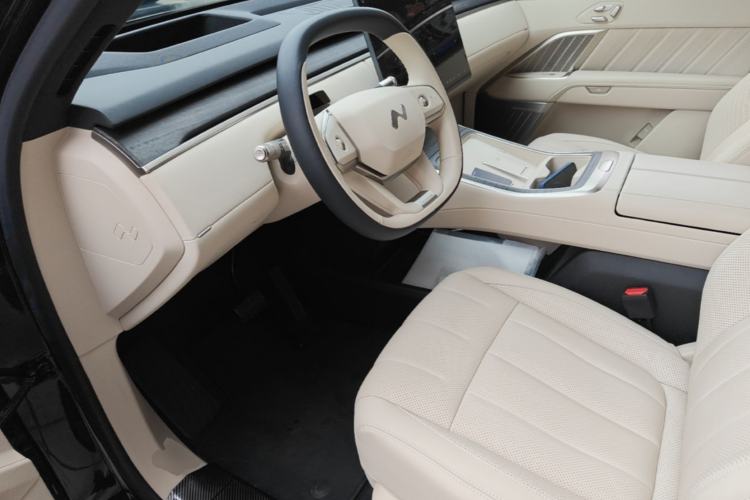 Used ONVO Luxeed L90 2025 Model—Max Six-Seater Version Driver Seat