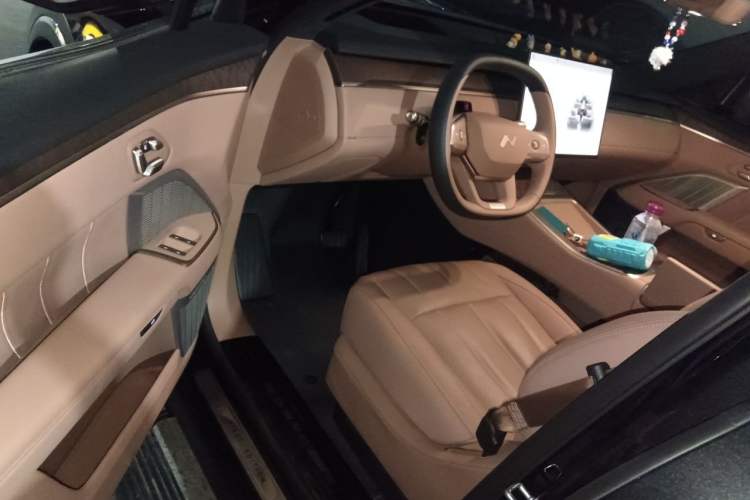 Used ONVO Luxeed L90 2025 Model—Ultra Six-Seater Version Driver Seat