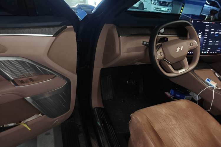 Used ONVO Luxeed L90 2025 Model—Max Six-Seater Version Driver Seat